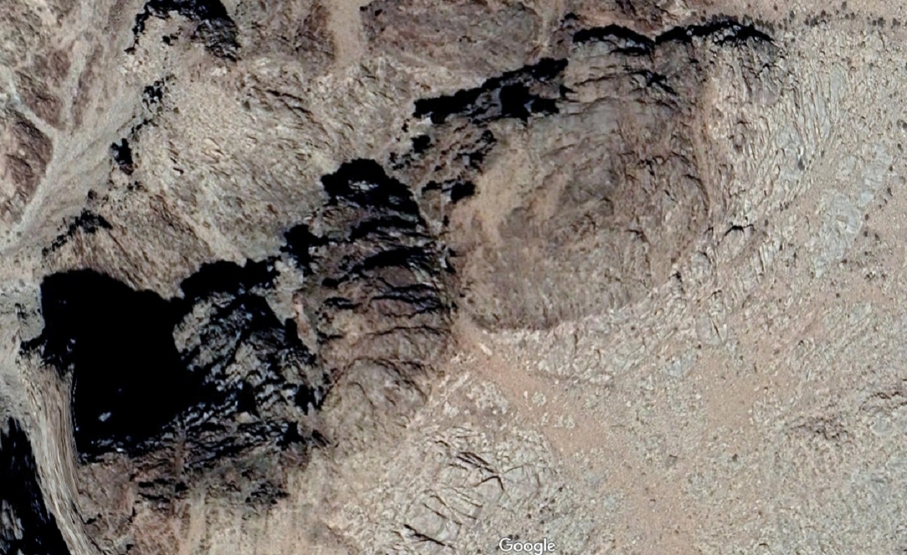 Name:  sinai burnt rocks from above.jpg
Views: 2908
Size:  390.9 KB